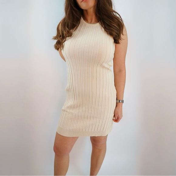 🎀 Sofia Knit Cream Sleeveless Dress - Picture 2 of 5